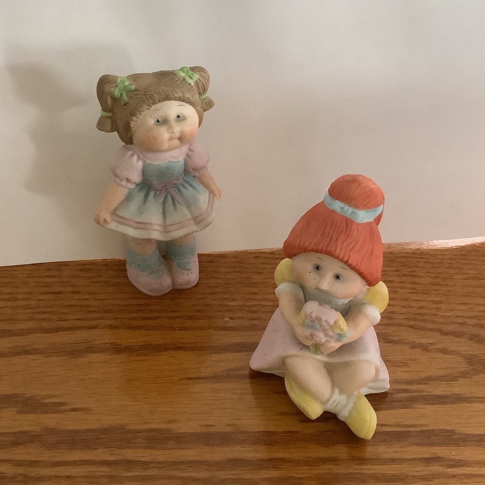 Two Cabbage Patch Doll Porcelain Figurine 1984